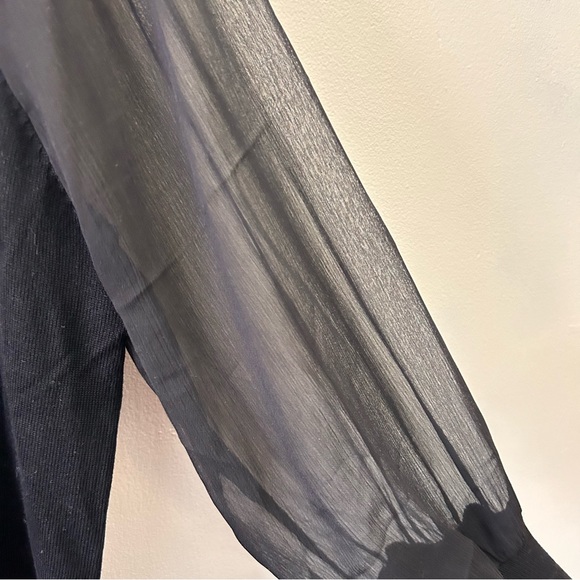 Chloe & Jasmine black square neck sheer sleeve sweater size large - Picture 6 of 8